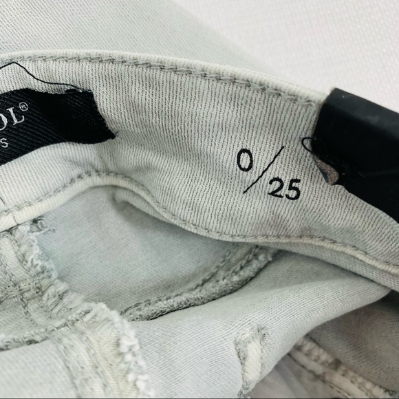 Liverpool size 0 / 25 The Walking Fossil Gray Stretch Jean Shorts NEW - Picture 9 of 12